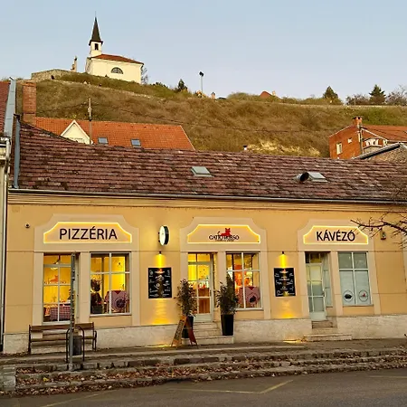 Gatto Rosso Esztergom
